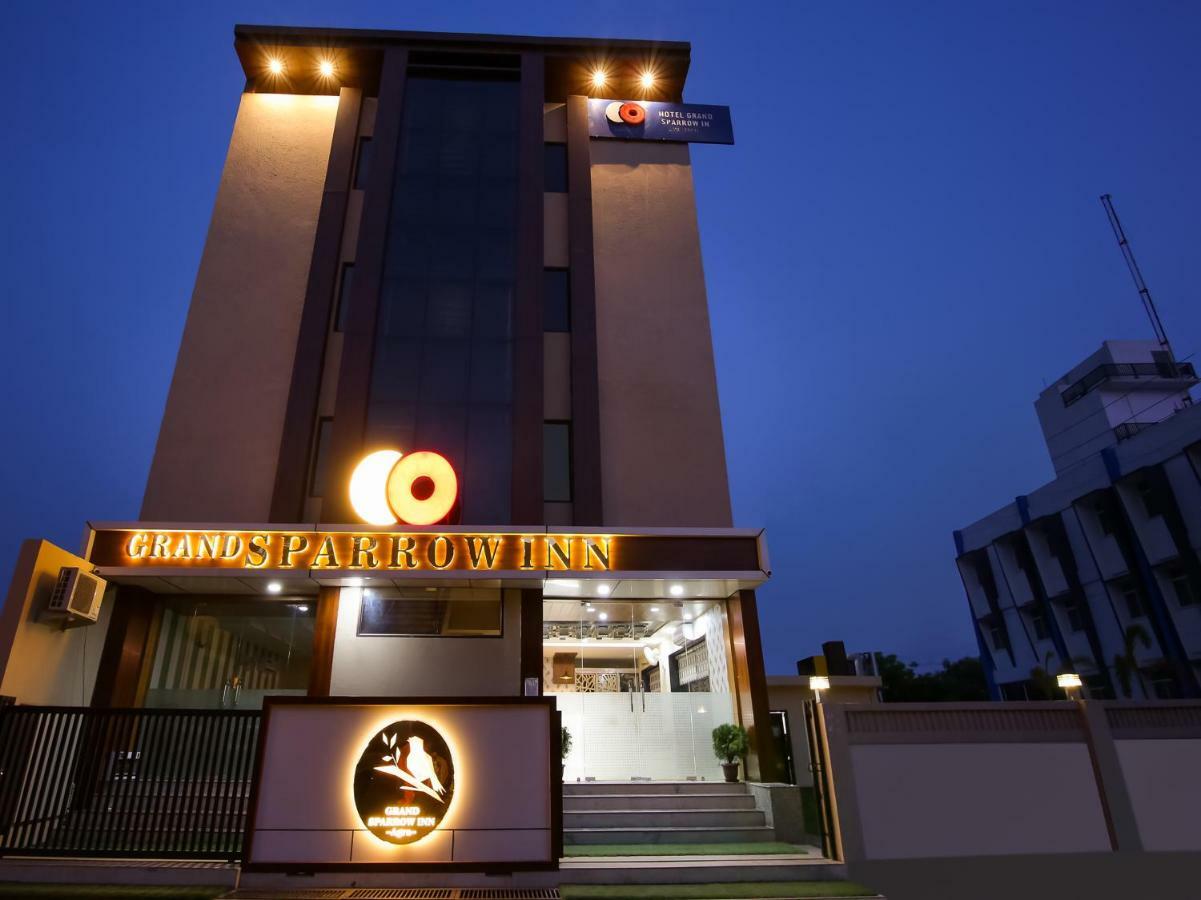 Hotel Grand Sparrow Inn Agra  Ngoại thất bức ảnh